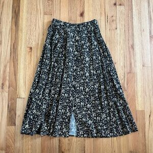 Ditsy Floral Skirt with Slit